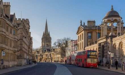 Coach tours in Britain