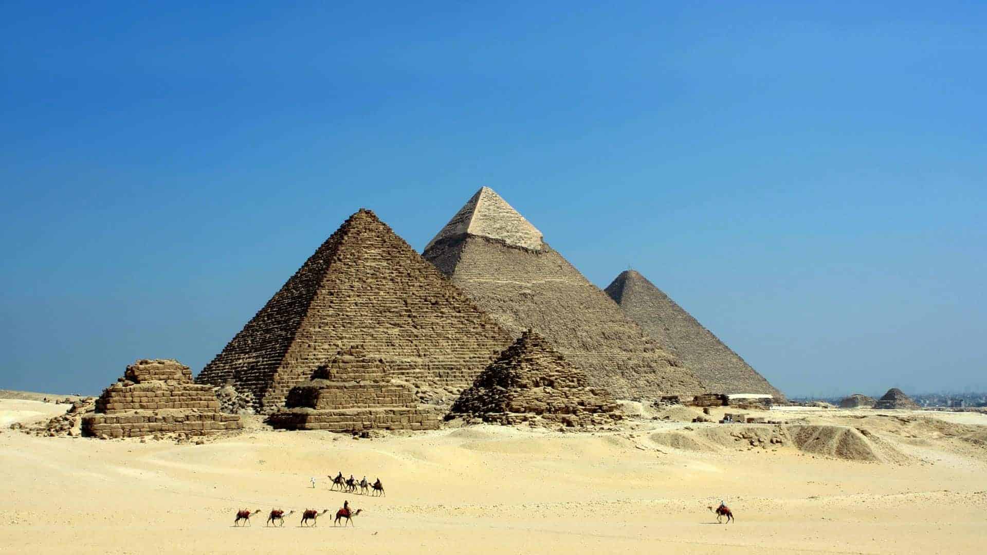 Pyramid giza